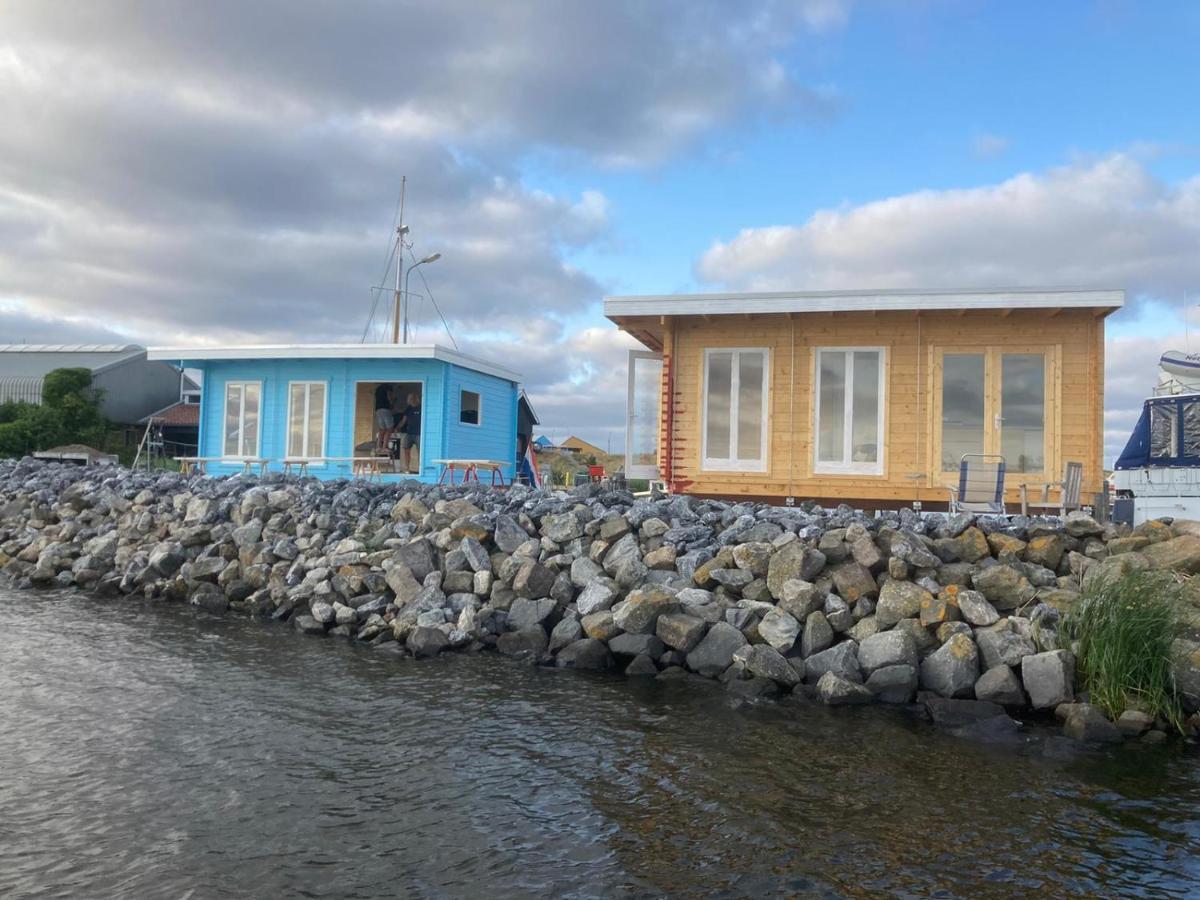 Waterhuisjes Op De Pier Van Lauwersmeerplezier! Lauwersoog Ngoại thất bức ảnh